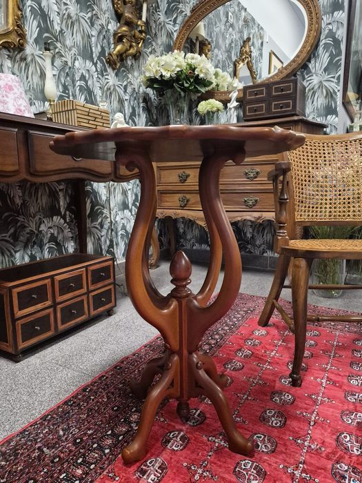 Mesinha de apoio vintage em madeira com marchetaria.