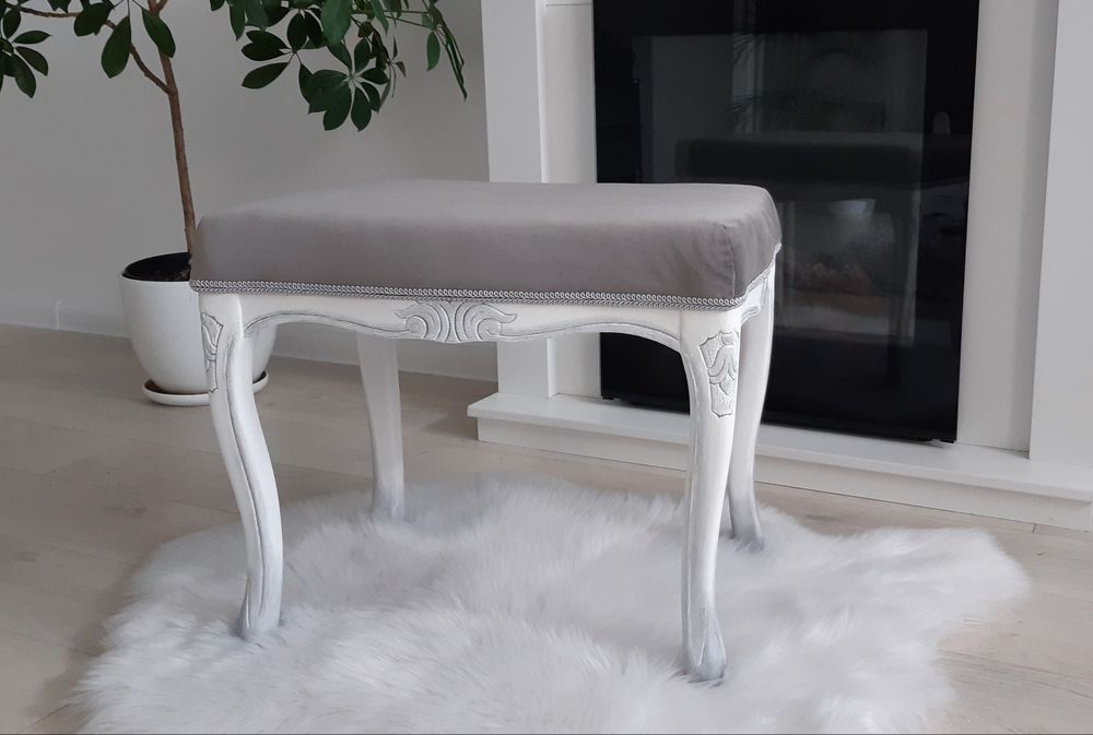 Stylowa pufa ludwikowska, podnóżek Shabby Chic, stołek Ludwik BUK