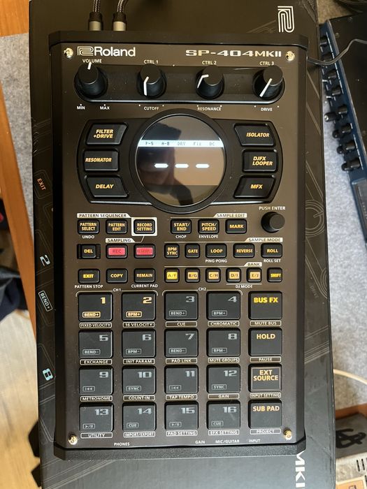 Roland SP 404 MK II