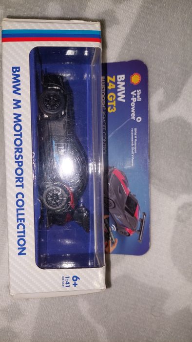 игрушечная модель автомобиля BMW Z4 GT3