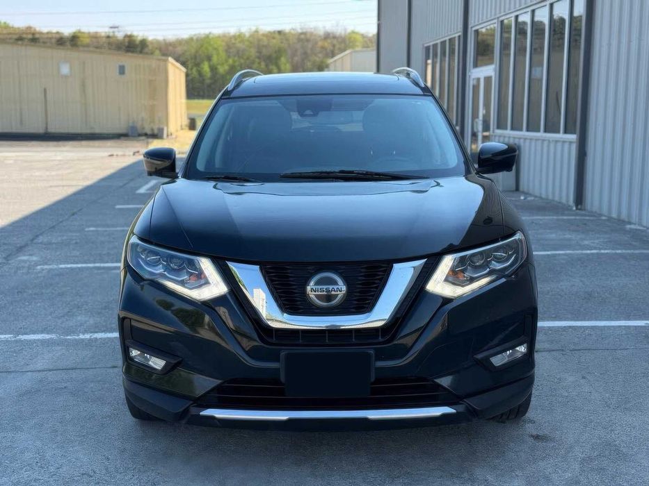 Nissan Rogue SL      2018