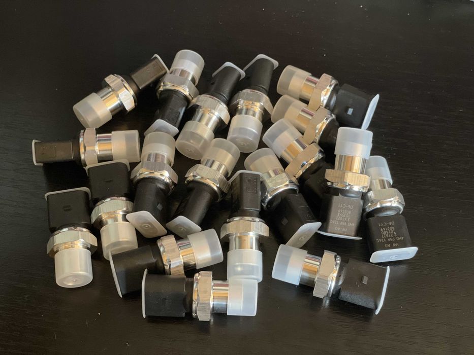 Датчик тиску халадента (фреона, кондиціонера) 4H0959126 / 4H0959126C