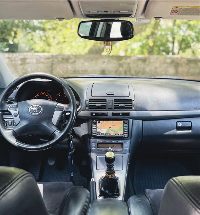Toyota avensis excelente estado