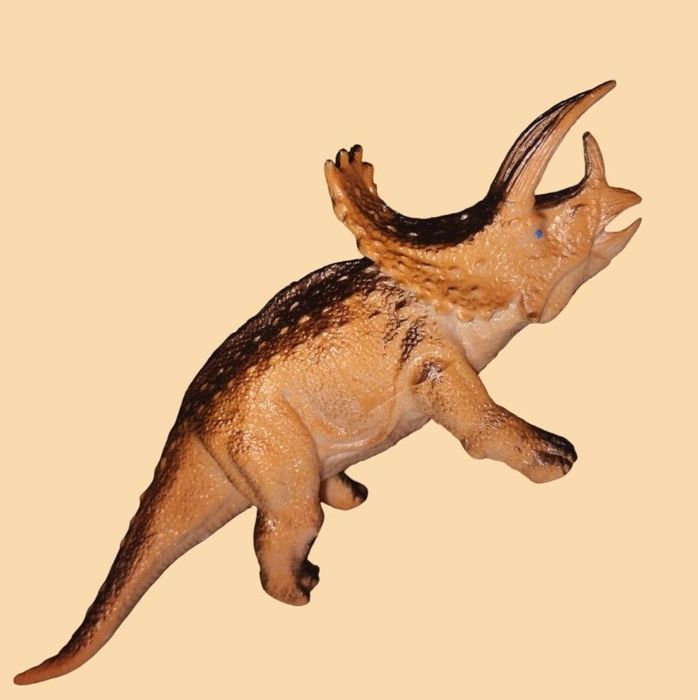 Нова фігурка динозавр