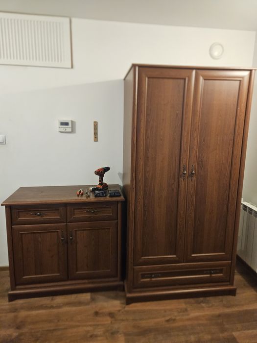 Zestaw mebli szafa komoda słupek