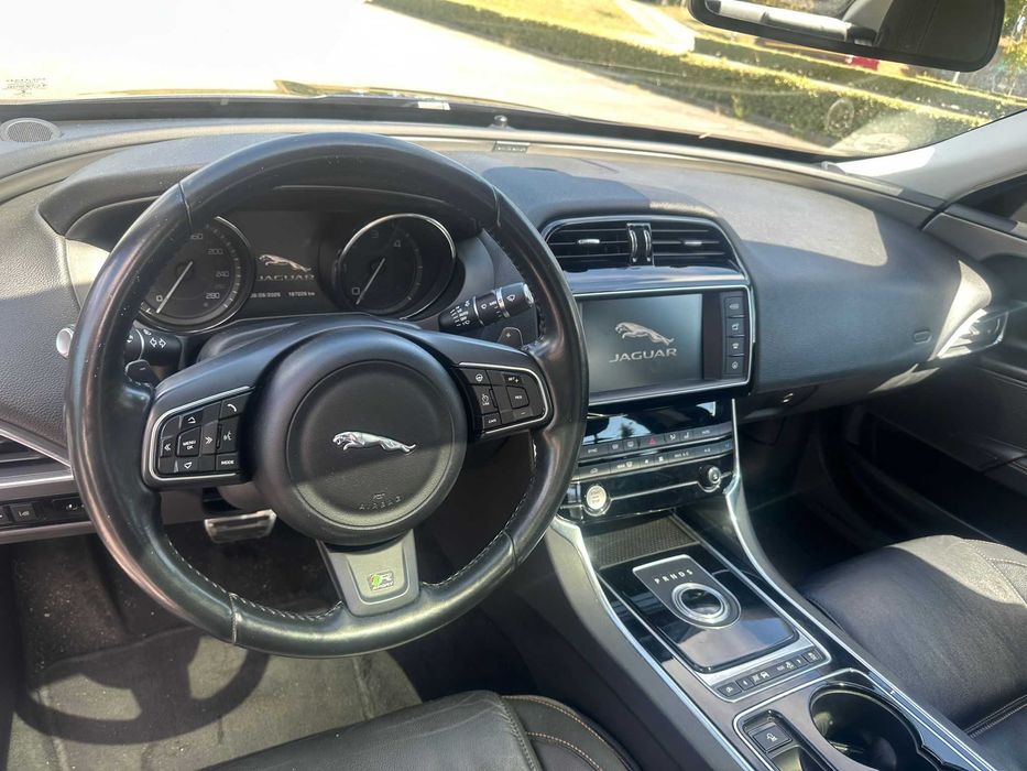 Jaguar XE Prestige 2.0d 180cv