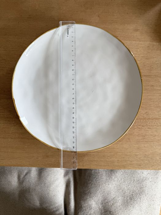 Pratos (nunca usados)