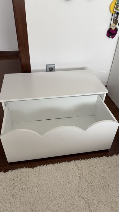Mesinha cabeceira estilo nuvem