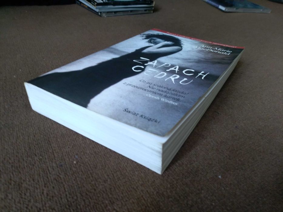 Ann-Marie MacDonald. Zapach cedru.