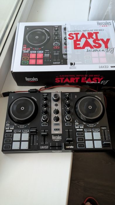 Hercules DJ Control Inpulse 200 MK2 + OneOdio Studio 10 (DJ Kit)