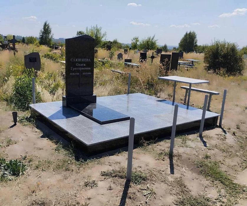 Памятники из гранита
