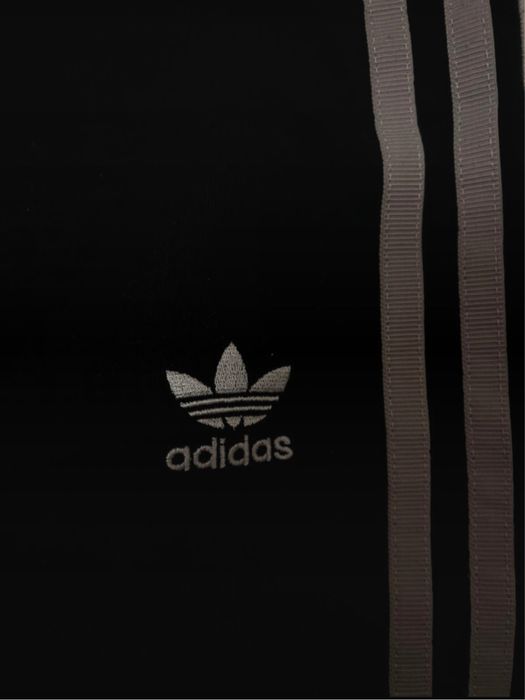 czarne legginsy sportowe adidas