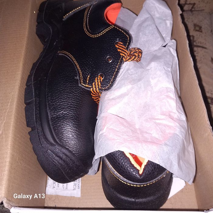 Buty robocze rozmiar 43
