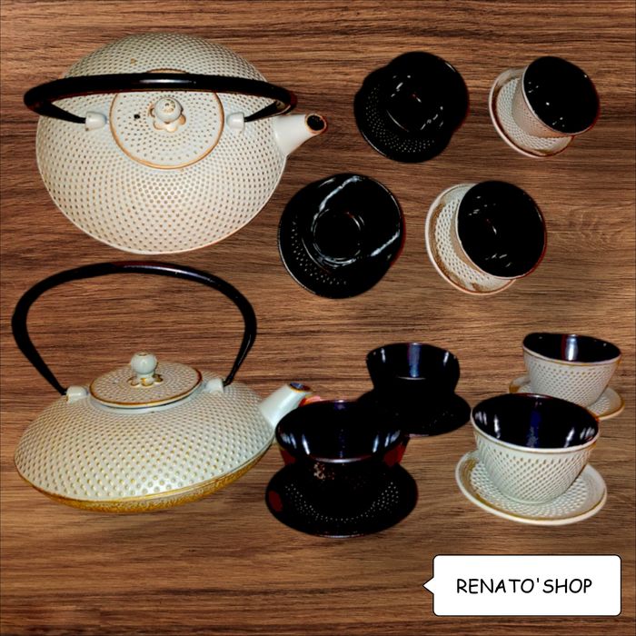 Conjunto Chá: Bule / 4 Chávenas c/pires em Ferro Fundido