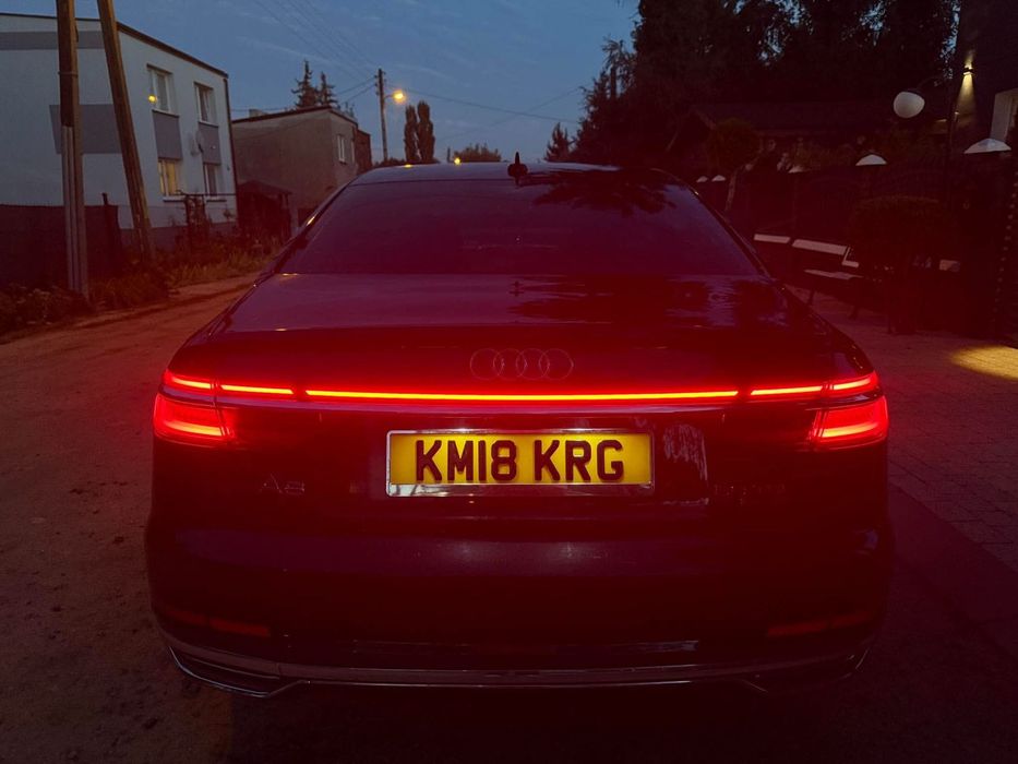Audi A8 (Anglik)Audi