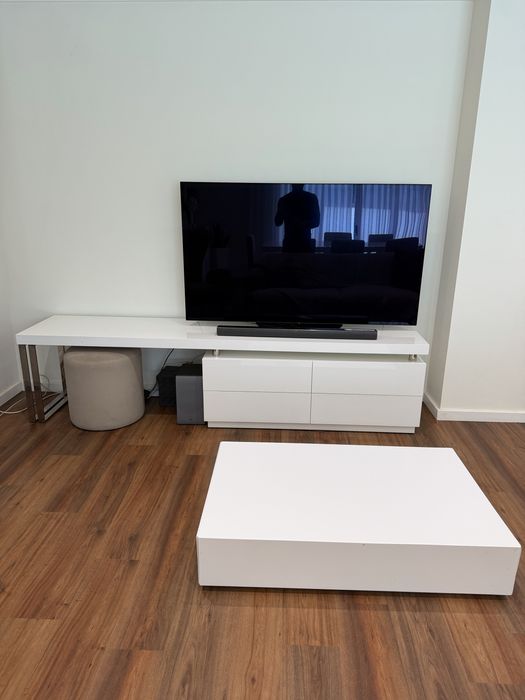 Móvel TV moderno branco + tampo longo (design minimalista)