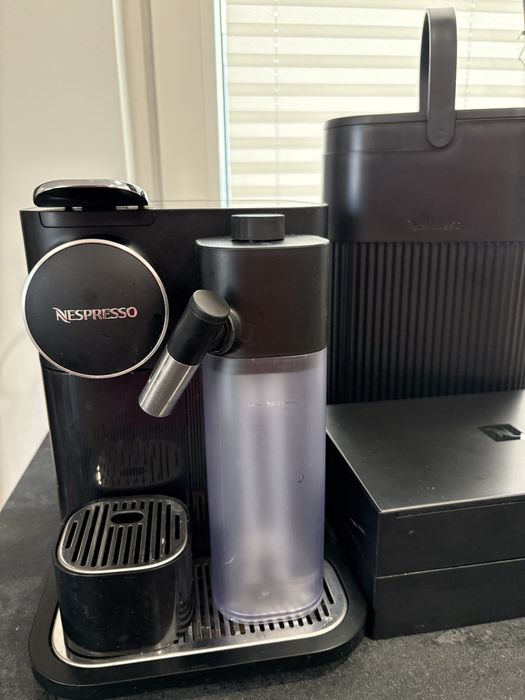 Nespresso DeLonghi Gran Latissima Black (ekspres kapsulkowy)