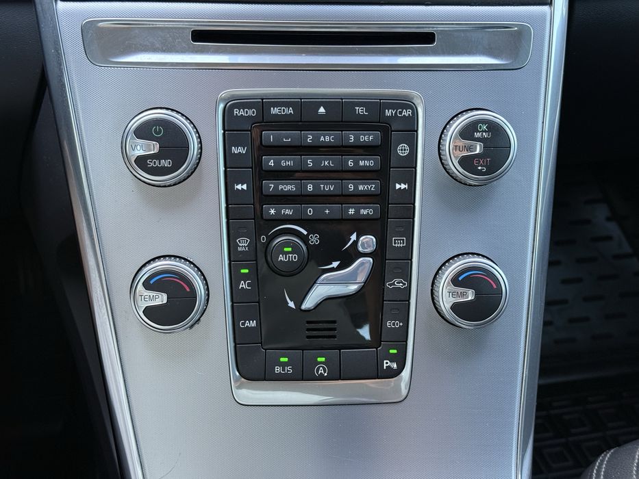 Volvo XC60 2016 VIN YV440MDJ0H2074558 фото оголошення 19 з 23