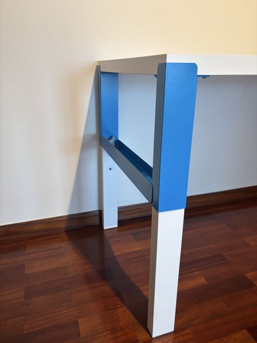 Secretária IKEA PÂHL – Em bom estado