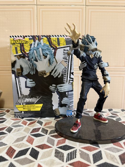 Estatua do Shigaraki