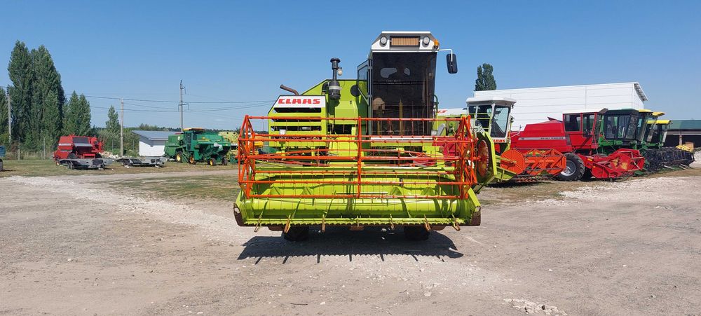 Комбайн зерновий зернозбиральний  Claas Consul  3м
