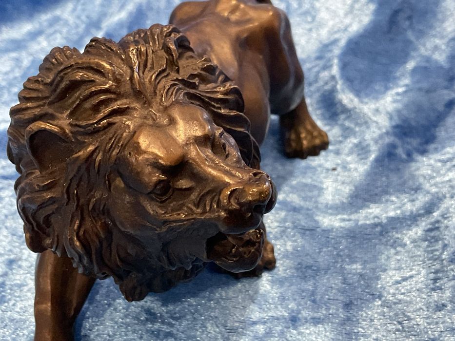 Bronze leão com 16 cm ,anúncios abaixo