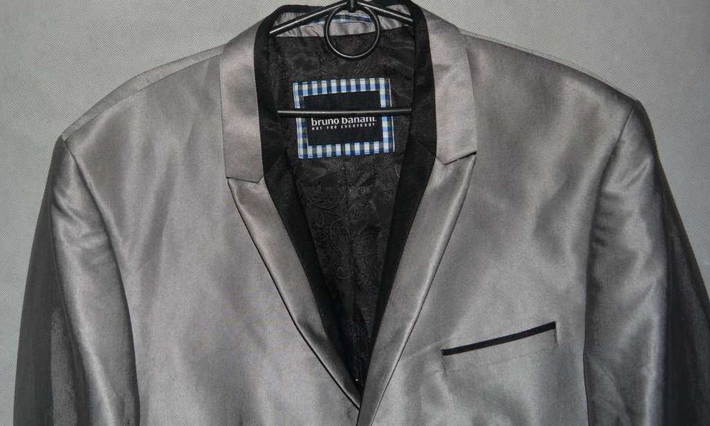 Niezwykle szykowna srebrna marynarka Bruno Banani S 44