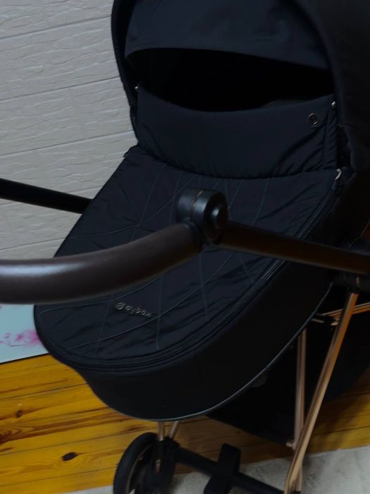 Cybex Mios 4.0 люлька Deep Black / шасі Rose Gold
