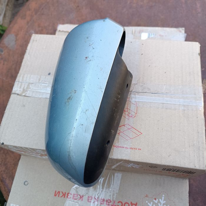 Корпус дзеркала правого ауди а4б6 2003рік