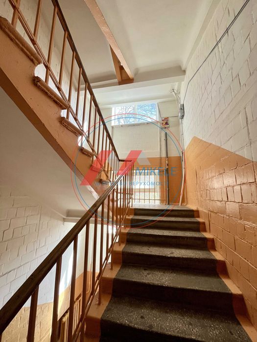 Без% Продаж 3к 70м2 з ремонтом Сталінка 3 пов Лондонська (Пітерська) Єреванська Солом'янка