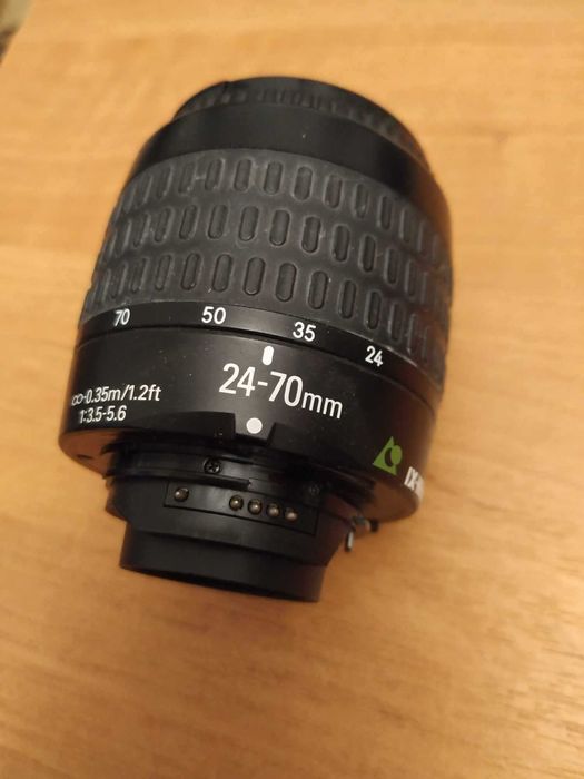 Obiektyw Nikkor  24-70   1 : 3,5 - 5,6 do NIKONA