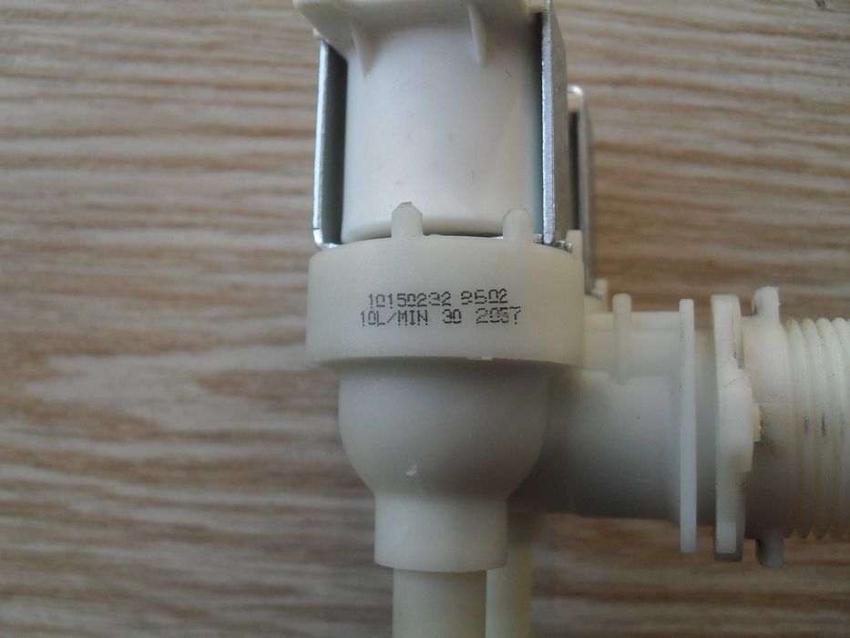 Клапан стиральной машины ARISTON.
