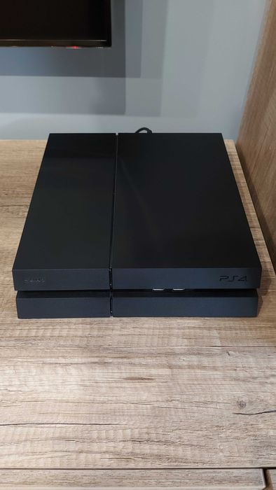 Playstation 4 1tb + uncharted4. Jak nowa!