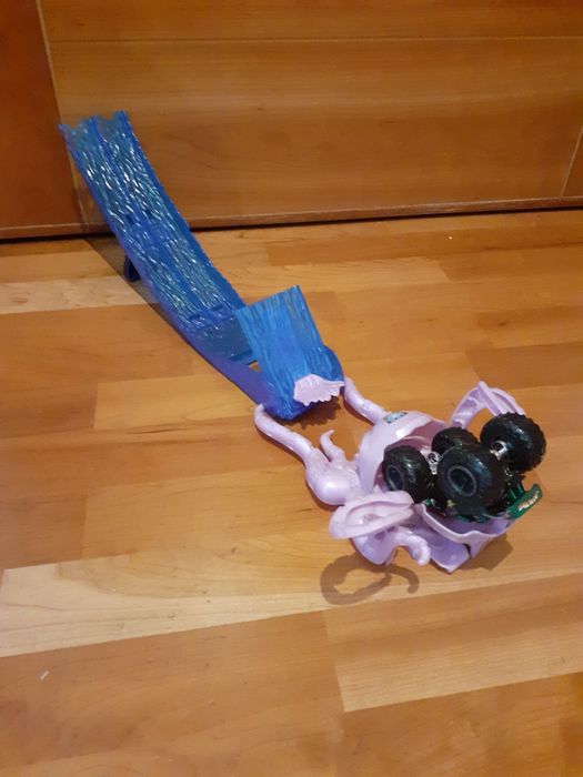 Hotwheels Monster Truck Octo Slam