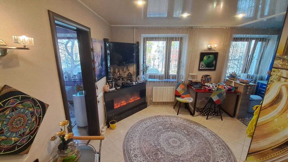 Продам 3 кім кв, просп-Юности!!!