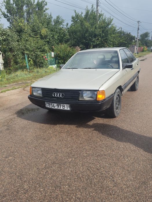 Ауди 100 с3 у хорошому стані