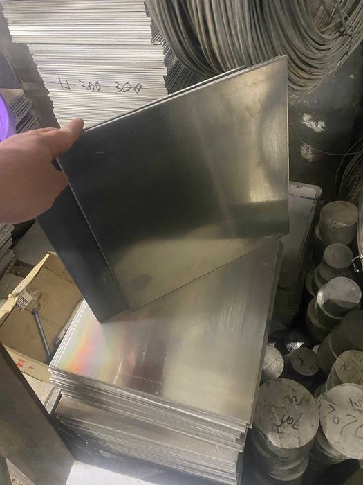 Листы алюминия алюминиевый т.0,5-20мм 0,5х1м 1х1м и др.размер. Налож