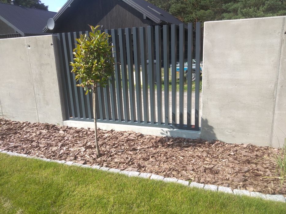 Brama wjazdowa, płot, ogrodzenie, płot grzebieniowy, płot panelowy