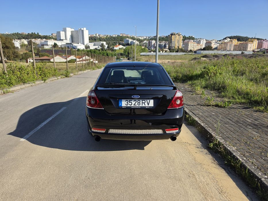 Ford Mondeo Hatchback 2.0 TDCi Ghia em muito bom estado
