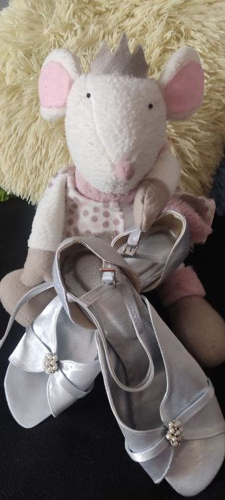 Buty 41 srebrne..