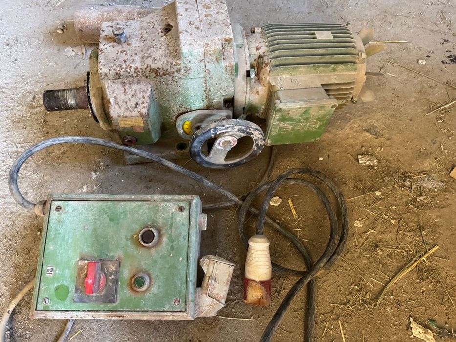 Motor trifasico acoplado