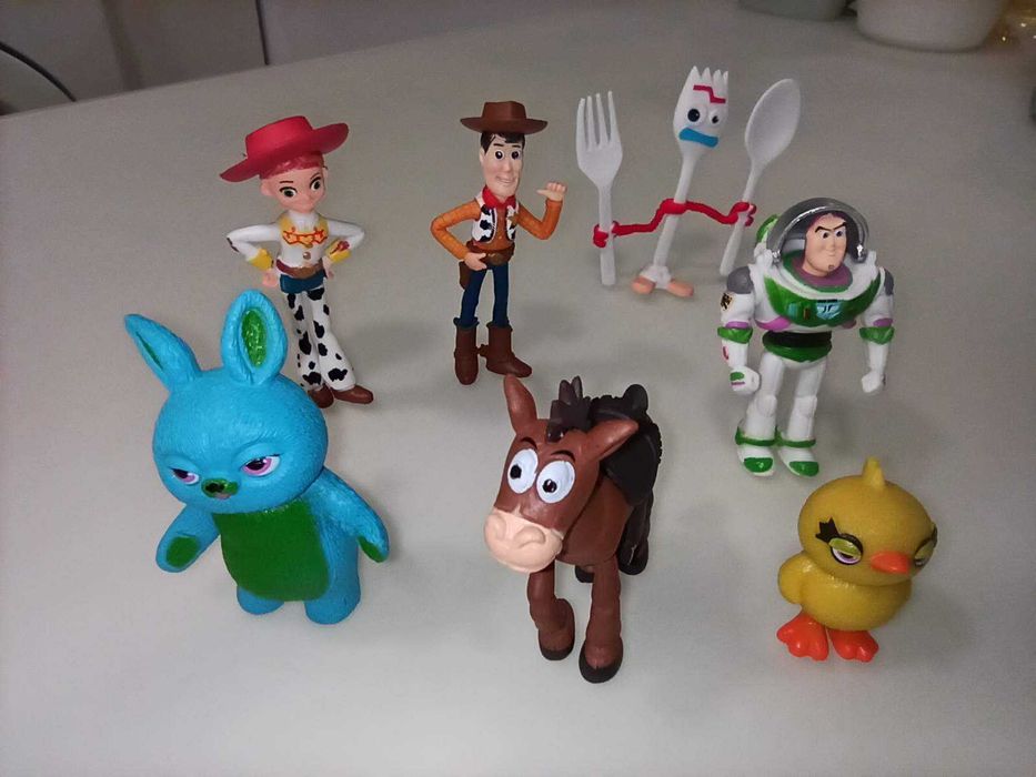 8 Bonecos Toy Story \ Alice no país das maravilhas