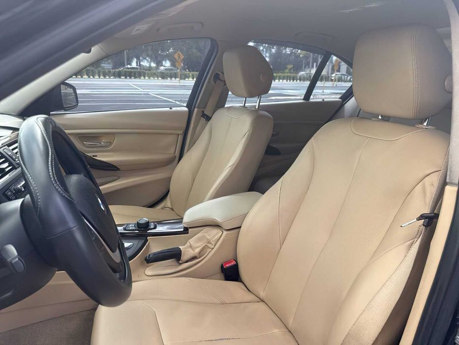BMW 3 Series 328i      2015
