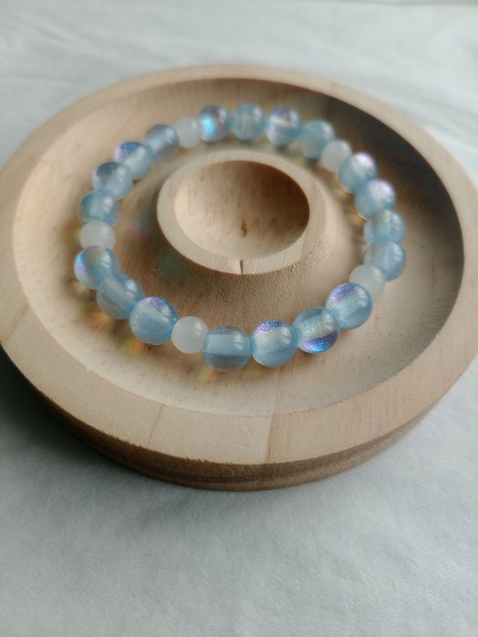 Niebieska bransoletka