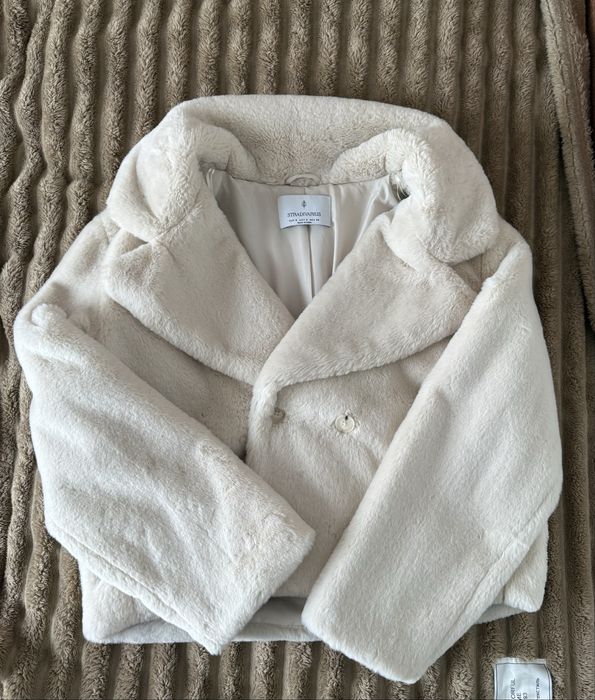 Шубка stradivarius