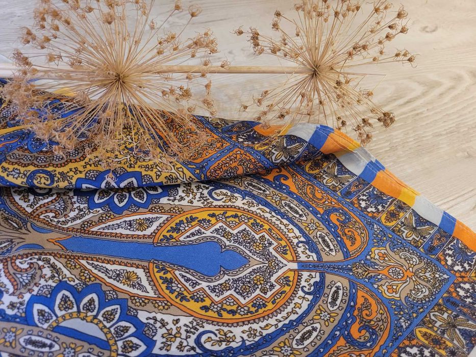 Apaszka granatowo- pomarańczowa