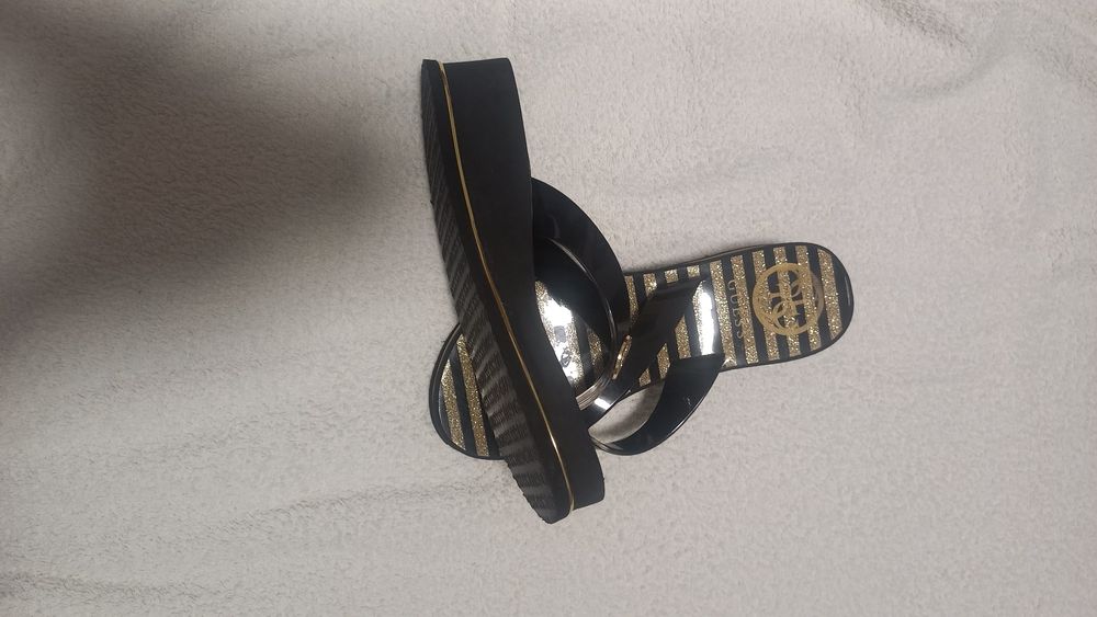 Chinelo senhora pretos