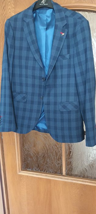 Marynarka młodzieżowa w kratę