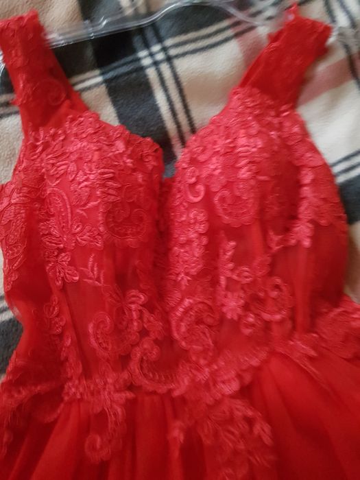 Czerwona sukienka balowa koronka tiul S