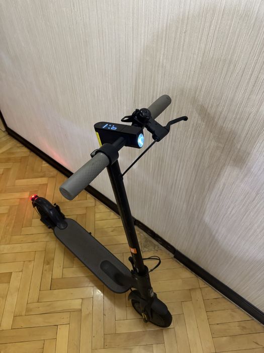 Електросамокат Xiaomi